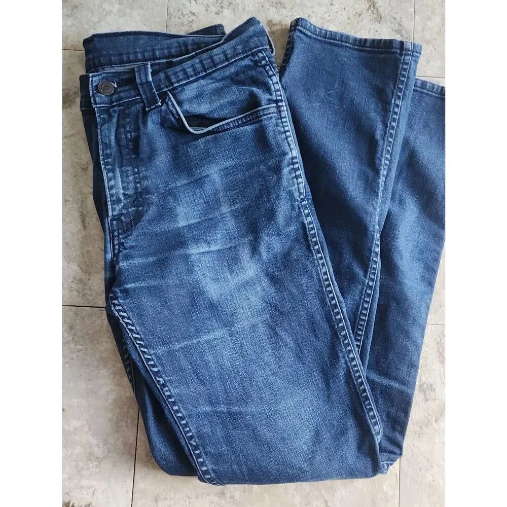 64 Levi Strauss & Co Classic Stretch skinny jeans